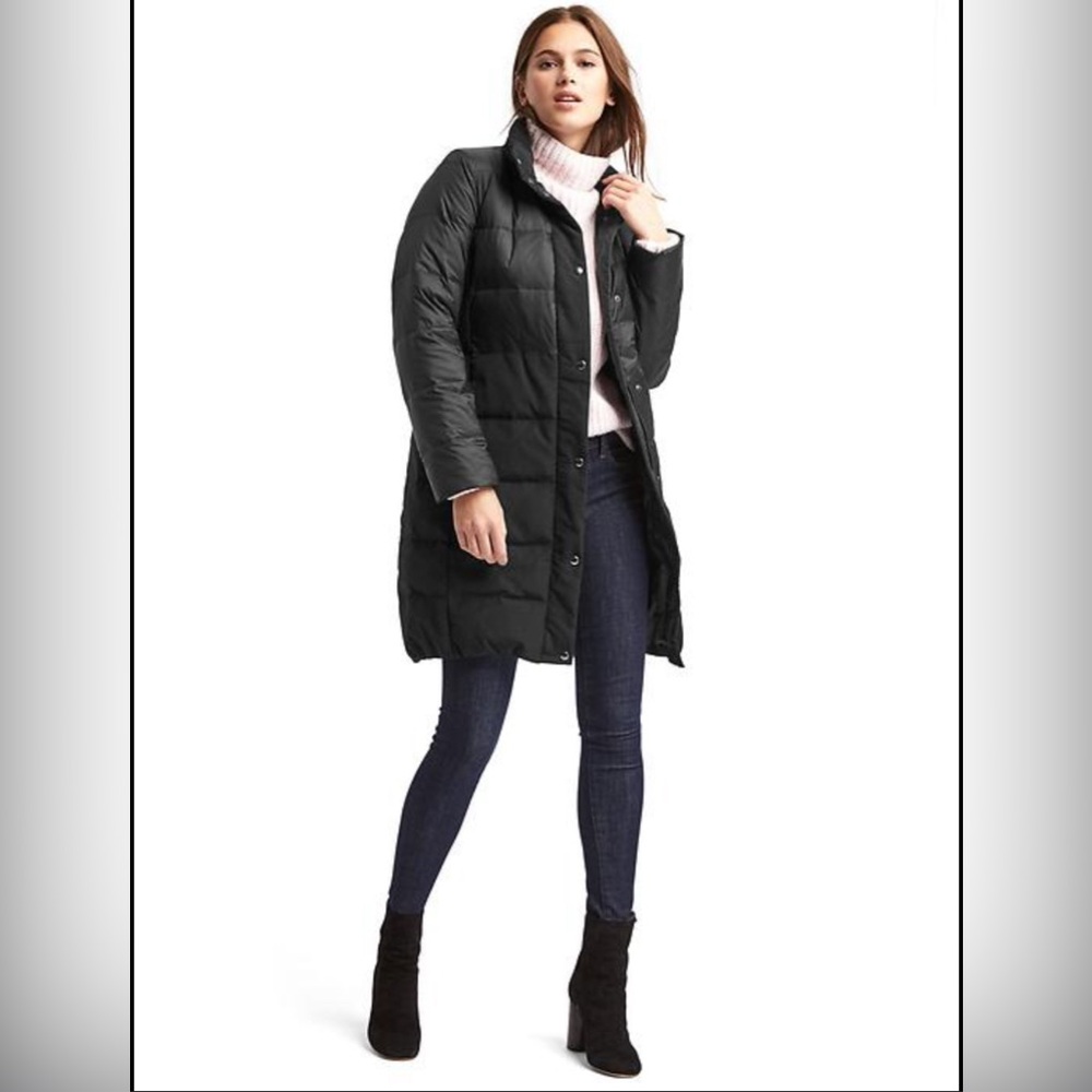 GAP Women's Classic Black Puffer Jacket